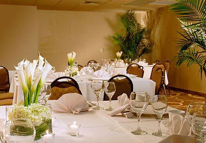Chester Inn & Suites Sharonville Ristorante foto