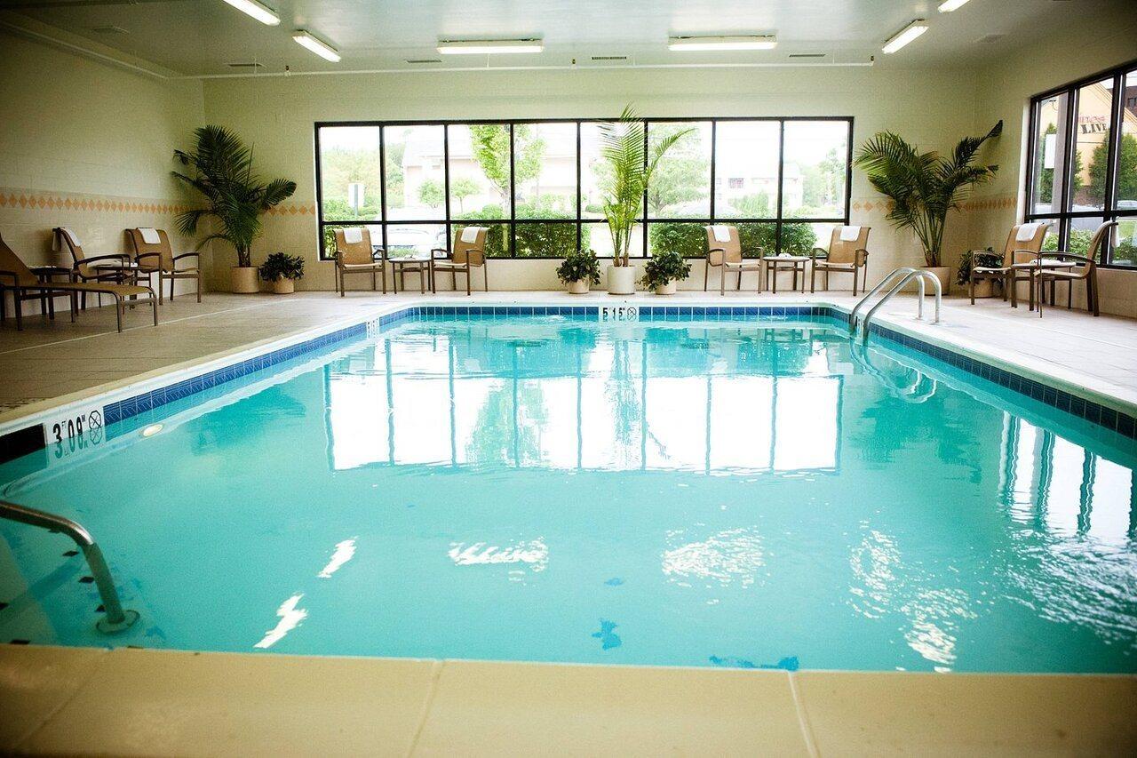 Chester Inn & Suites Sharonville Esterno foto