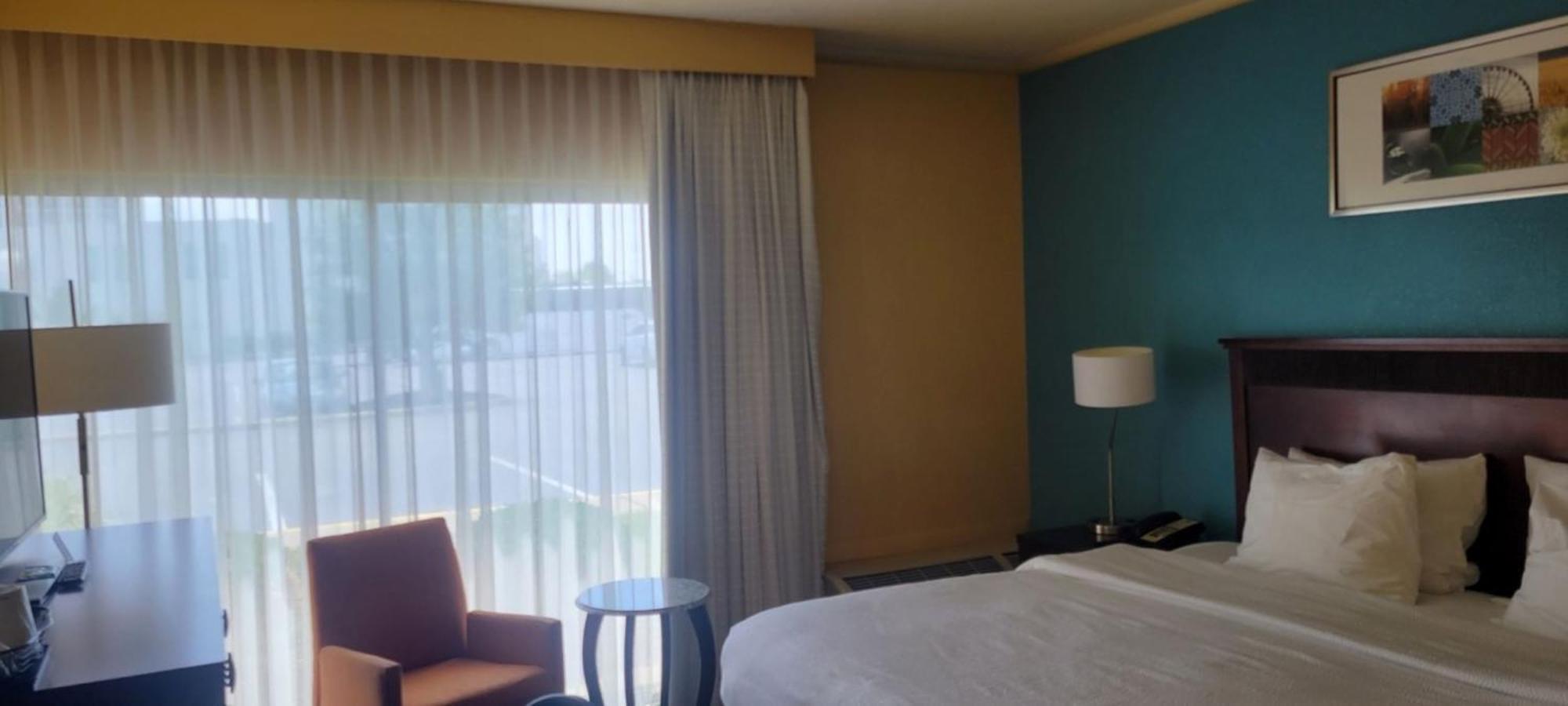 Chester Inn & Suites Sharonville Esterno foto